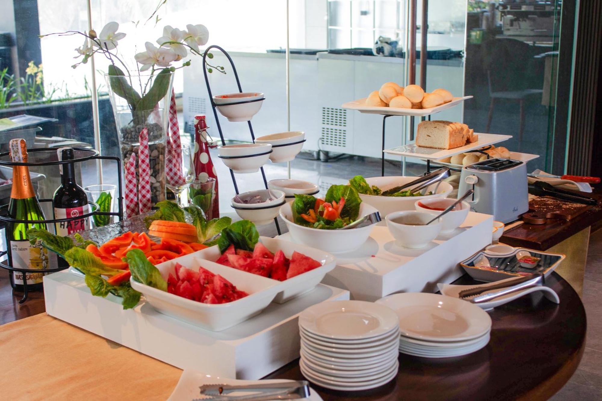 Hayat Sky Towers Hotel Cebu ภายนอก รูปภาพ