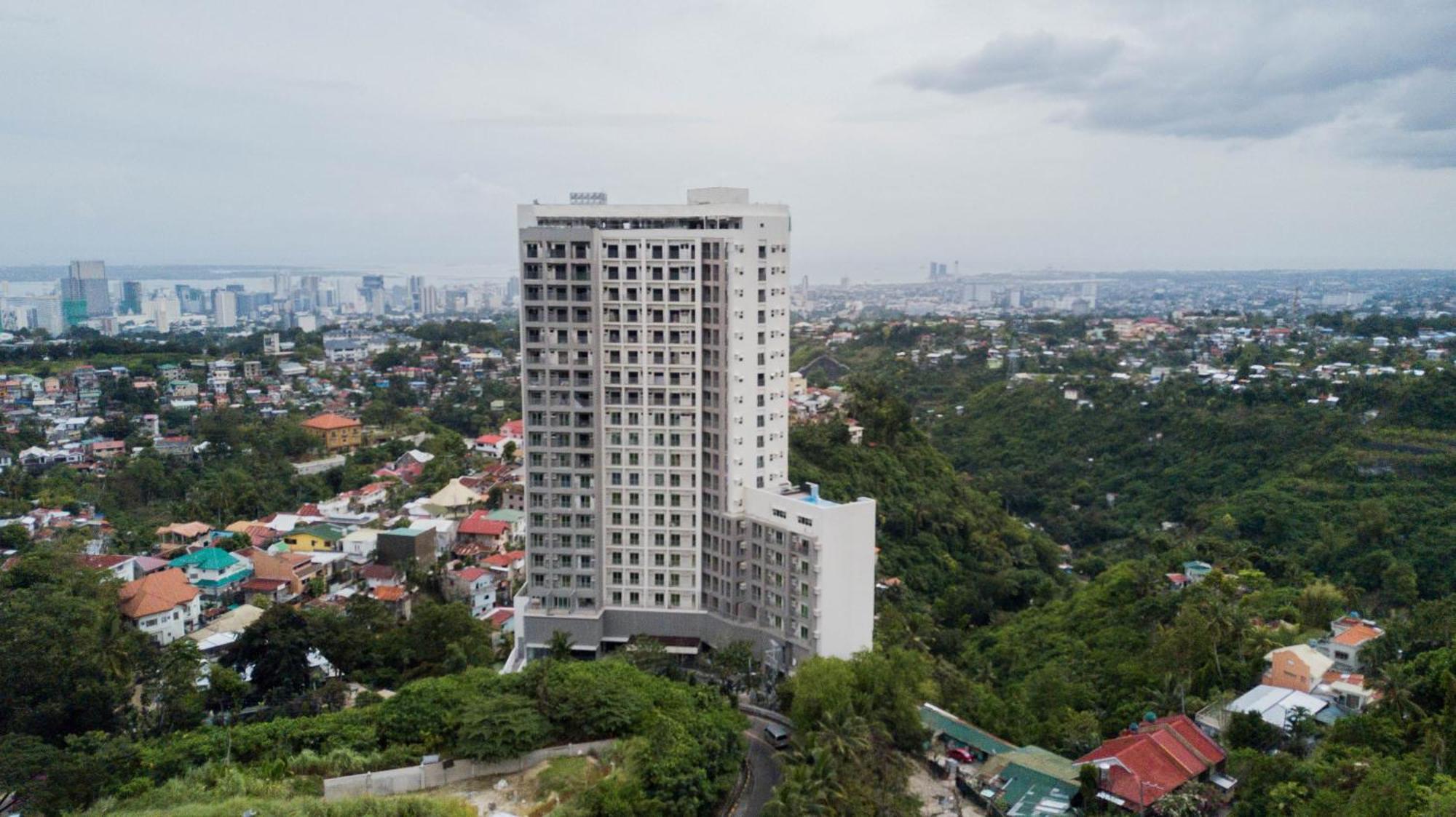 Hayat Sky Towers Hotel Cebu ภายนอก รูปภาพ