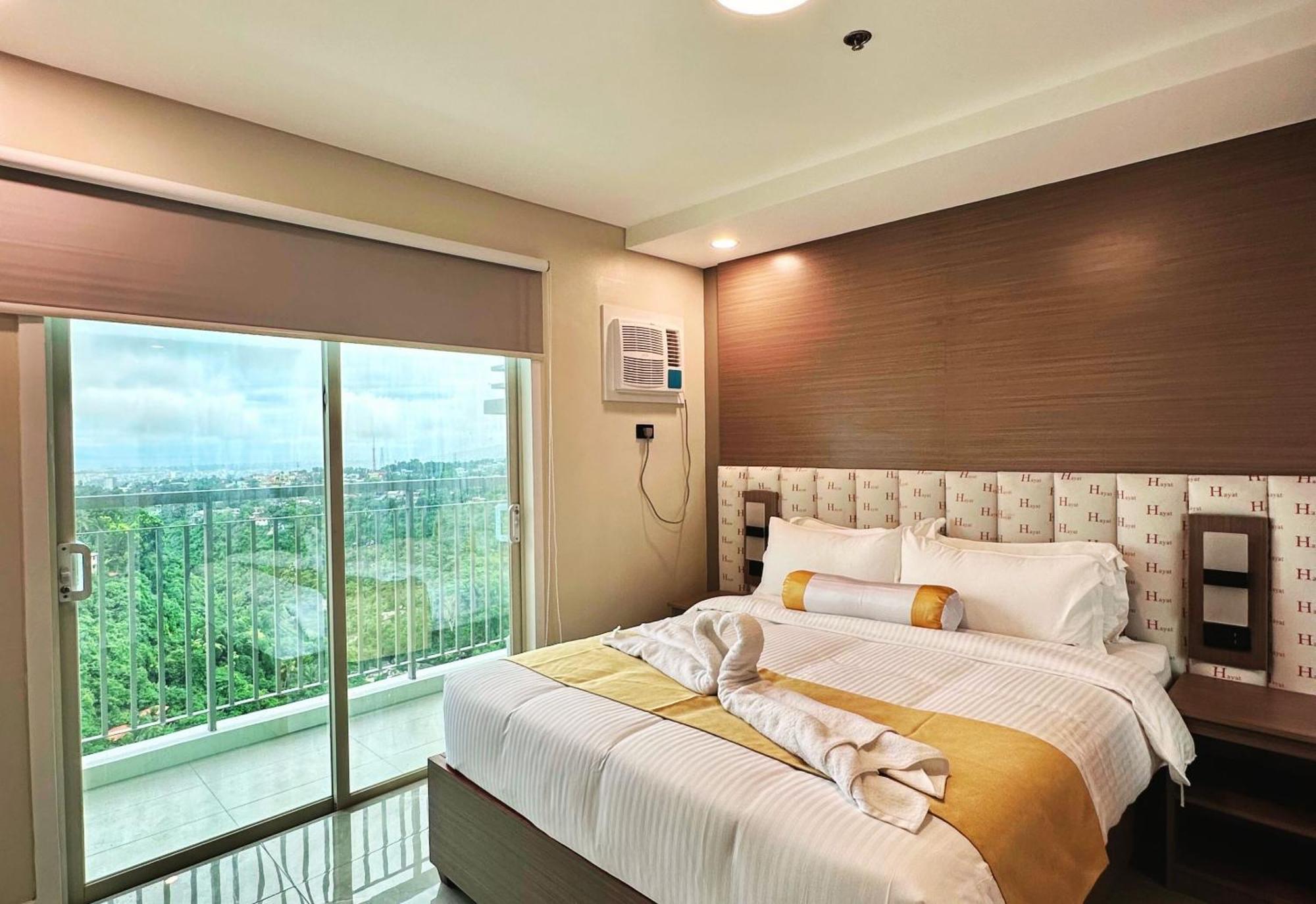 Hayat Sky Towers Hotel Cebu ภายนอก รูปภาพ