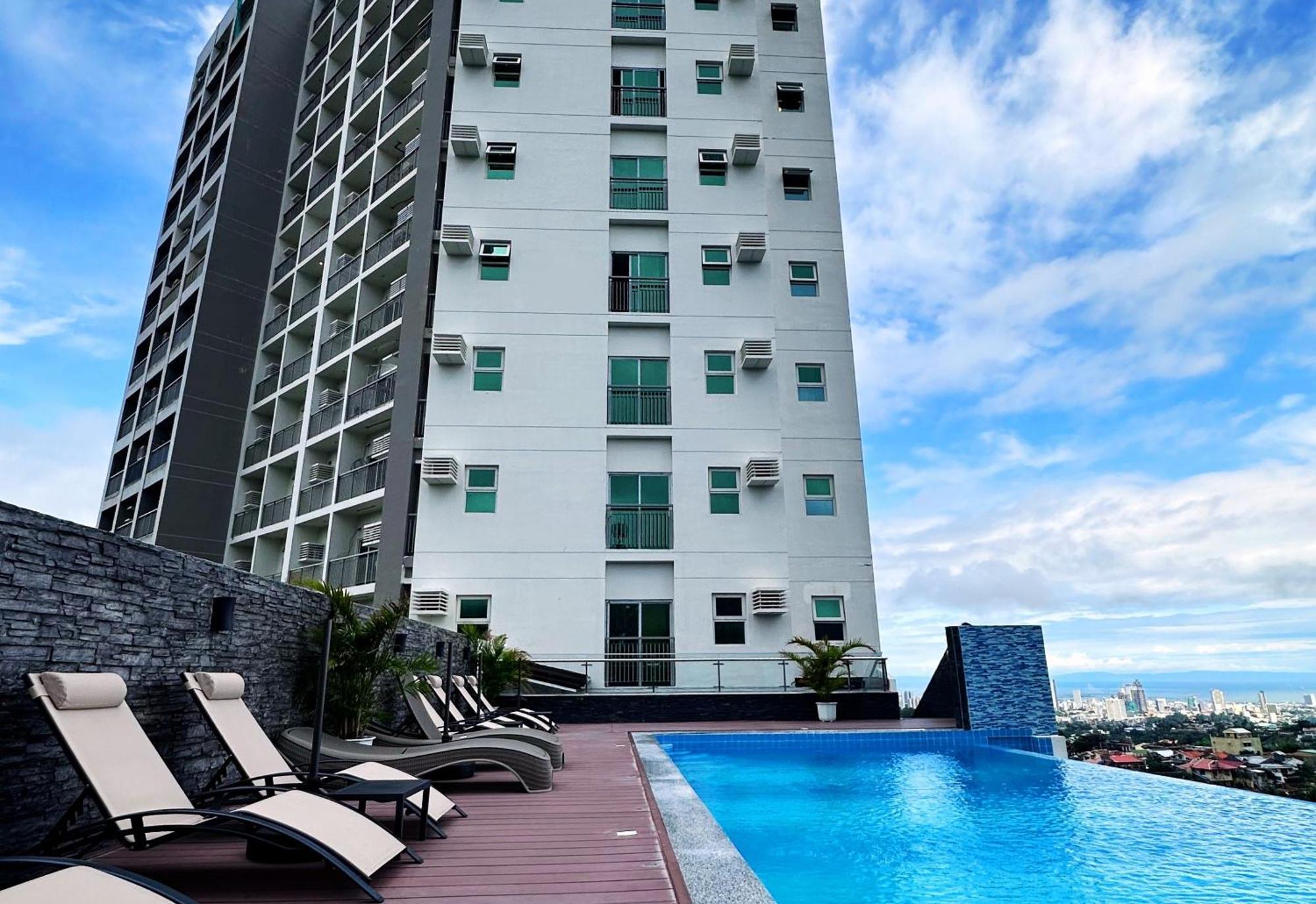 Hayat Sky Towers Hotel Cebu ภายนอก รูปภาพ